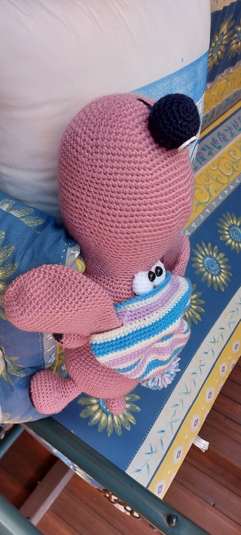 Er ist ein Muss. Nicht schwer nach zu machen. Ich liebe ihn.