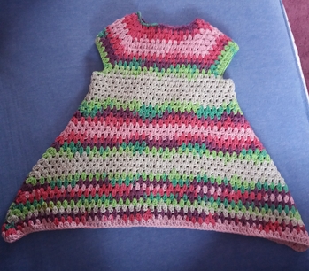 Sieht angezogen besser aus als ohne Kind drin... Foto folgt :-)