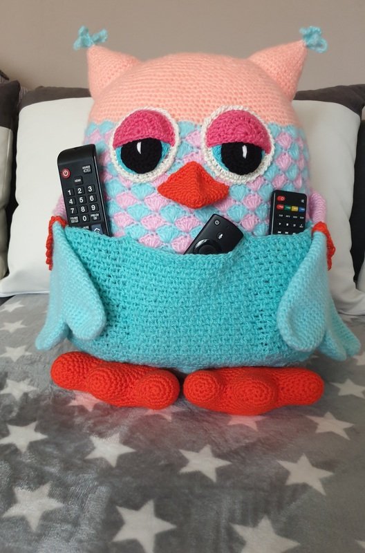Pillow &quot;Owl&quot; with pockets (size: 40 X 50 cm)