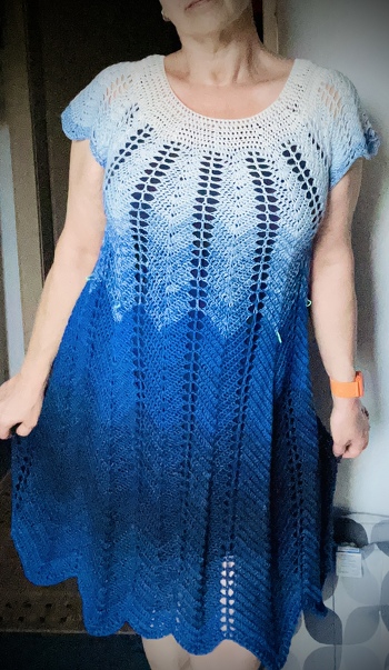 Habe die Tunika als Kleid gehäkelt (knie lang).
Super Anleitung. Auch für Anfänger geeignet.
#Sommerkleid #Mode