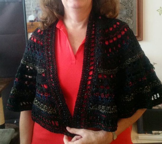 “Pi mal 4“ - häkel dir das Multitalent: Wickelrock, Bandeau, Stola, One-Shoulder… aus Bobbel „2-Touches“ von Nomis Valent