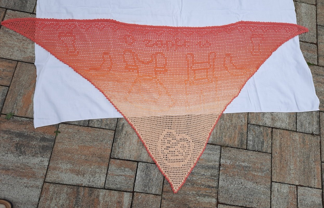 Motivtuch "O zapft is", Dreieckstuch, Häkelanleitung