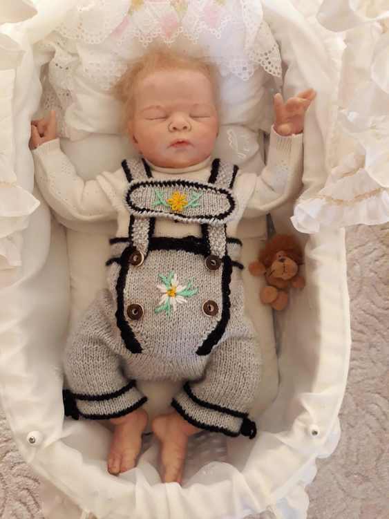 Tutorial Knitting and Crochet Baby Lederhosen, bavarian style