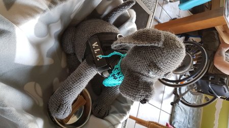 Häkelanleitung für Gabis Dogge Djego, ca. 40 cm groß