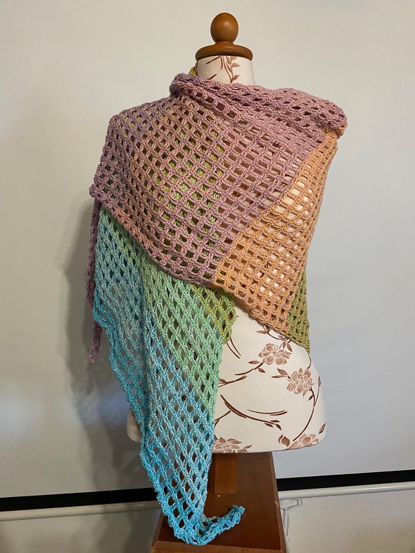 Triangular Scarf “Square” – Crochet Pattern
