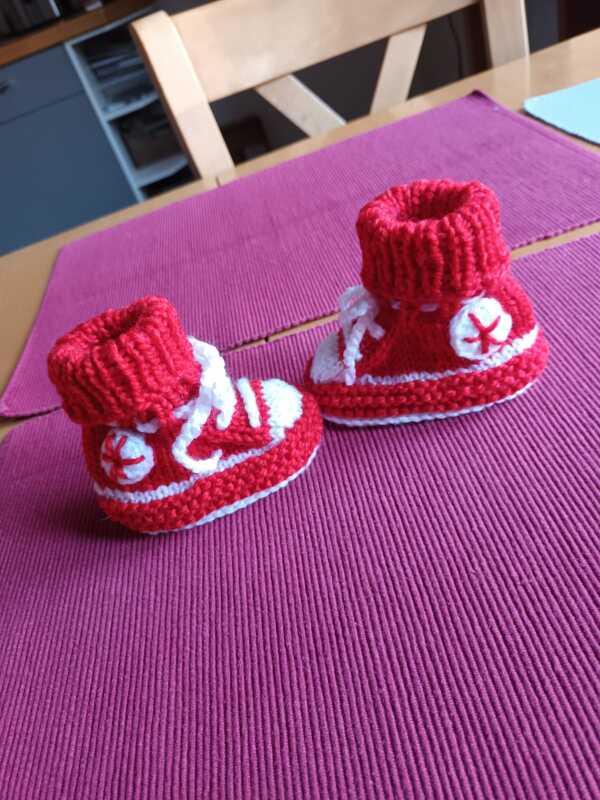 Strickanleitung Babyschuh &quot;Mein erster Turnschuh&quot; 4 Größen, mit Video
