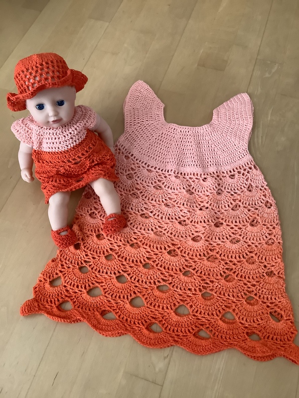 Kleid im Fächermuster Gr. 98/104 - leicht in andere Größen abwandelbar (mit Erklärung)