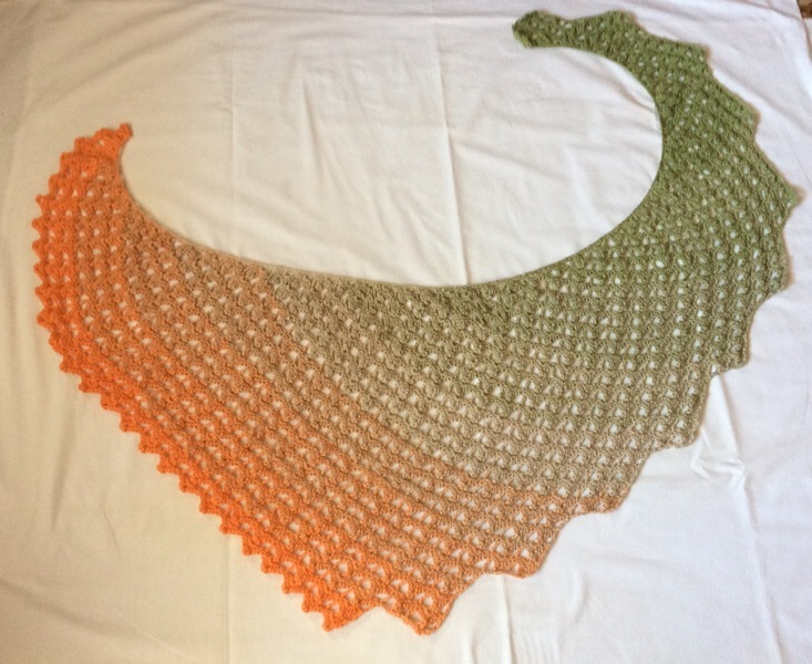 Drachenschal &quot;GARDASEE&quot; mit 1 Woolly Hugs BOBBEL-MERINO häkeln