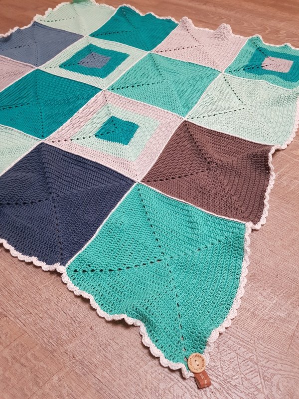 H&auml;kelanleitung f&uuml;r Babydecke f&uuml;r Anf&auml;nger aus Granny Squares