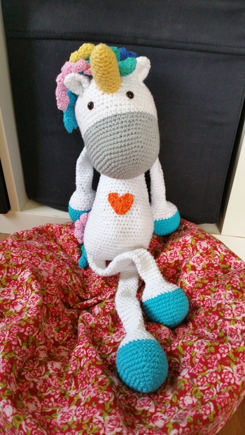 Hab das Einhorn für meine Enkelin gehäkelt die hat sich riesig darüber gefreut .Hat alles super geklappt