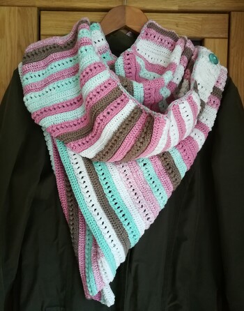 Dieses Tuch hat sehr viel Spaß gemacht, vielen Dank für die schöne Anleitung! :)