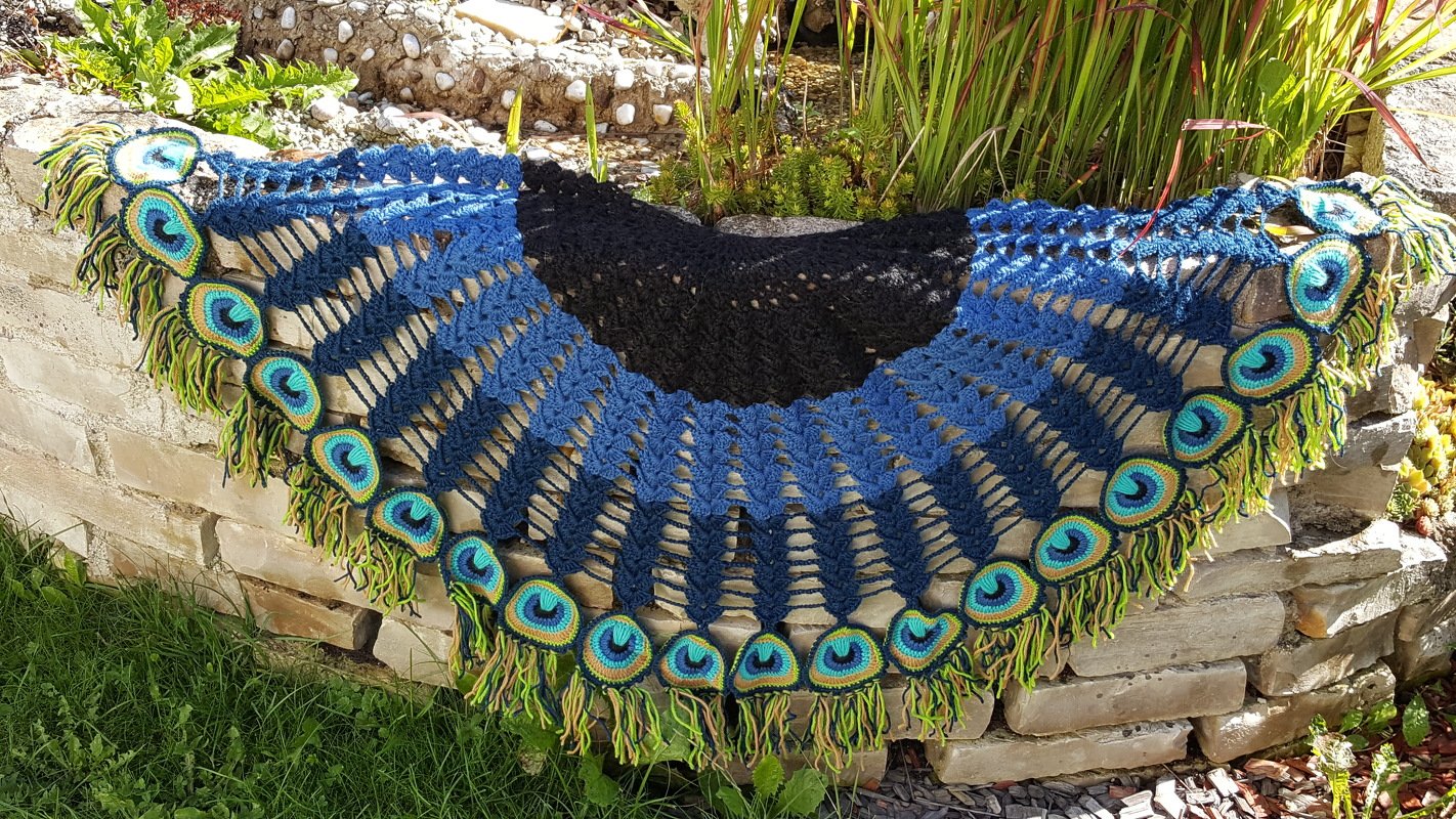 Peacock Feather Scarf - Crochet Pattern