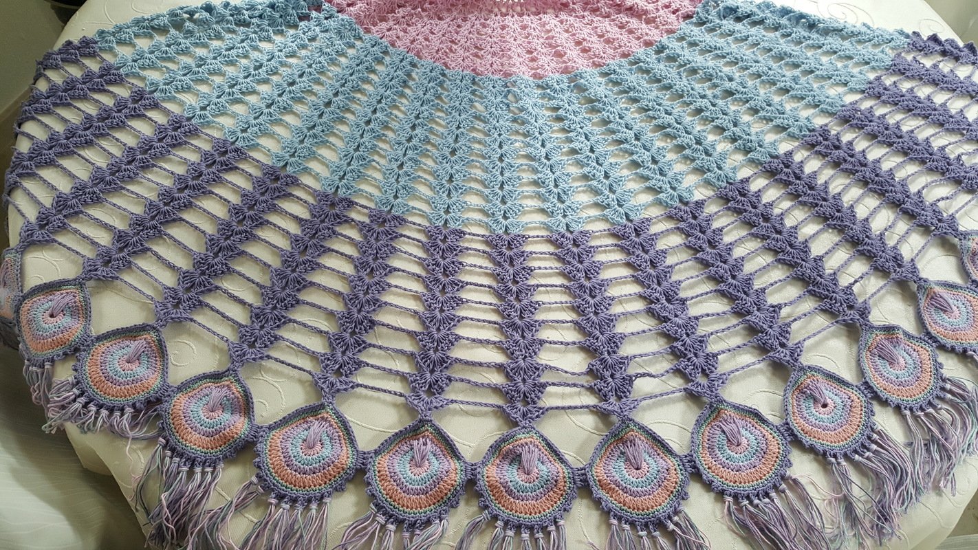 Peacock Feather Scarf - Crochet Pattern