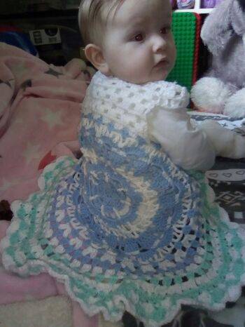 Ich bin Super mit der anleitung zurecht gekommen .
Ich habe sie meiner kleinen tochter eher einfarbig gemacht :D
Ich finde sie soooo toll und werde sie auch noch ein 2 oder 3 mal machen :D