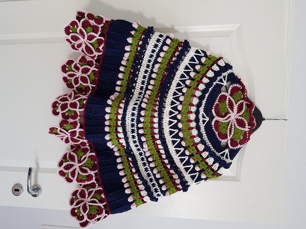 prachtvolles Tuch „Trachtenzauber“