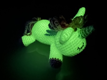 Und passend zum Schlaf leuchtet es auch nachts!