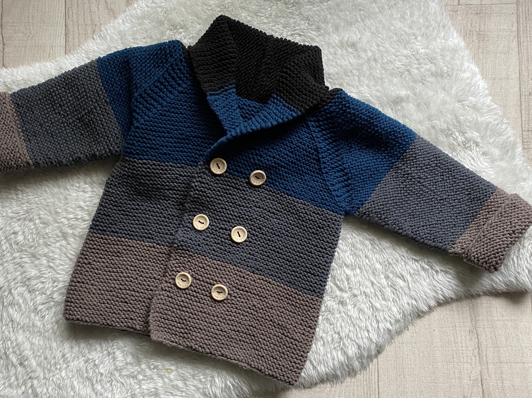 Strickanleitung * Baby Jacke mit Kapuze oder Kragen in 3 Größen