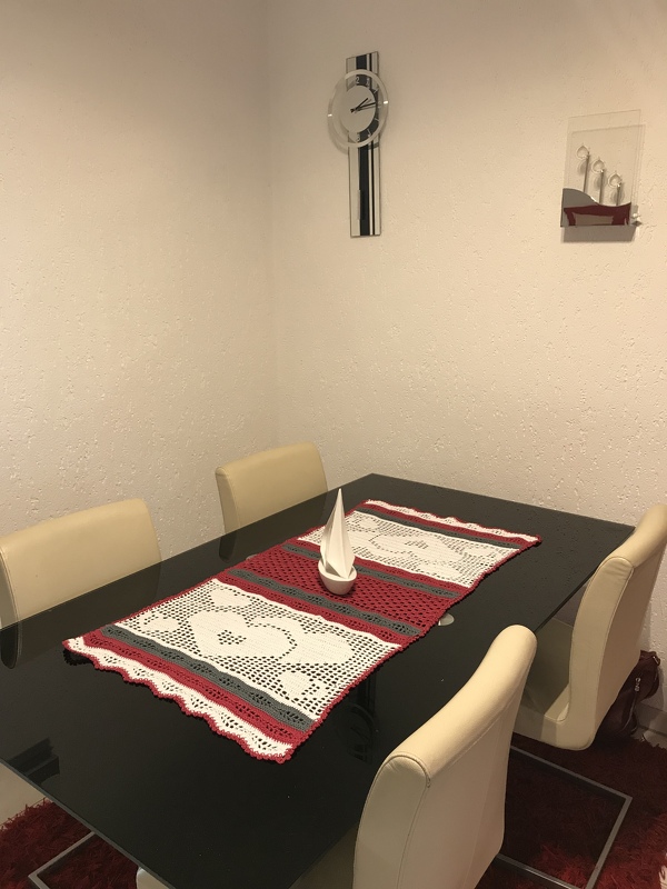 Häkeln / Tischläufer / Hearts