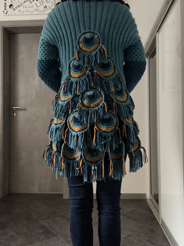 wunderschöne Pfauenjacke