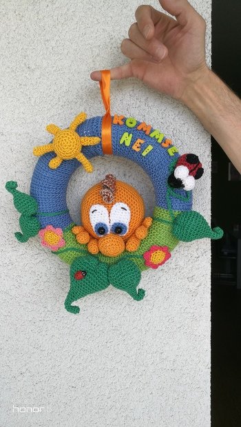 Tolle Anleitung. Viel Arbeit aber ich liebe den Tür  Kranz. Gerne wider