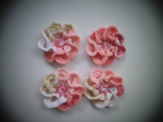 Wunderschöne Häkelblume