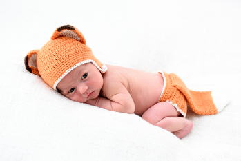 Eine sehr schöne Anleitung. Habe sie etwas abgewandelt und mit weiteren Sachen ergänzt. Finde die Babyfotos meines Sohnes einfach toll! Vielen Dank!