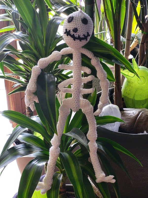 Knochentrocken das Skelett Häkelanleitung als PDF