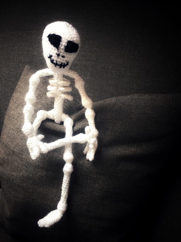 Knochentrocken das Skelett Häkelanleitung als PDF