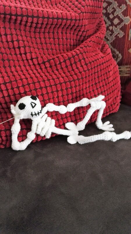 Knochentrocken das Skelett Häkelanleitung als PDF