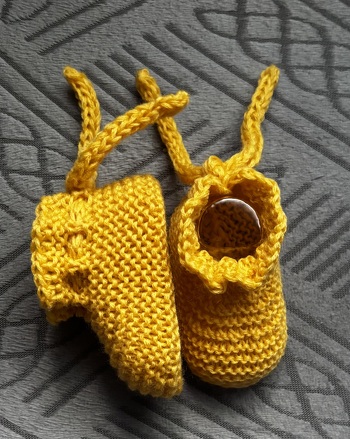 Danke für eine verständliche Anleitung, diese Babyschuhe wurden in Nu gestrickt!