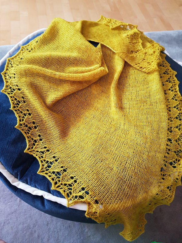 Viviane - asymmetric shawl
