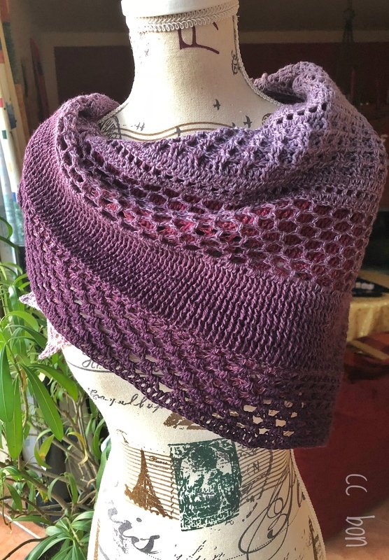 Crochet pattern Feeniks shawl