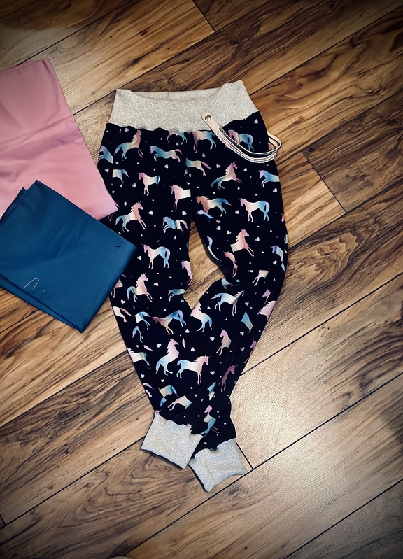Lange Kinderhose Größe 74-152, Schnittmuster &amp; Nähanleitung