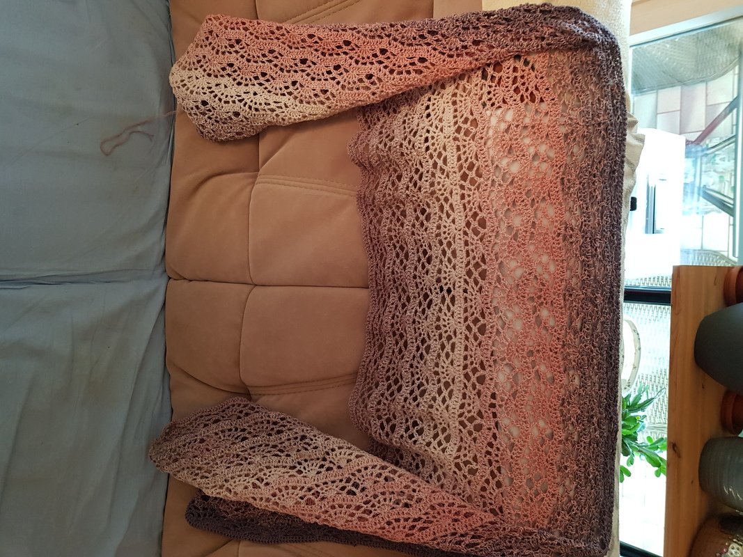 Häkelanleitung Schal/Stola "Herbstabend" mit Spinnweb-Muster