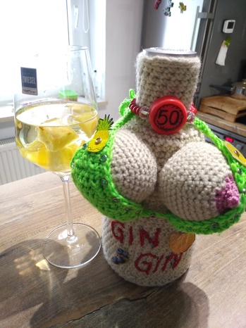 als tutti-Frutti mit guter Flasche Gin