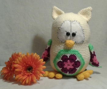 Meine Eule ist so traumhaft....
Einfach nur schön.
Die Anleitung War leicht und sehr verständlich.
Hat mir sehr viel Spaß gemacht♡