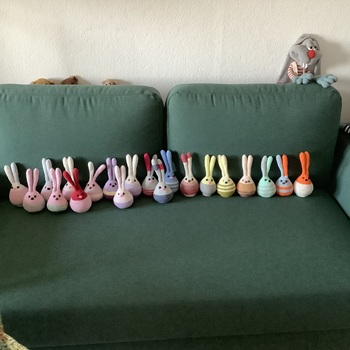 Die Häschen sind schnell gehäkelt, Anleitung gut zu verstehen. Gut als kleines Geschenk.