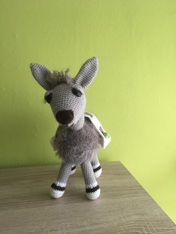 Hat viel Spaß gemacht. Anleitung ist super. Bei mir sollte es aber ein Lama werden. Wurde ein Geschenk für einen Gutschein für eine Tierfreundin. Das es auch noch steht, finde ich einfach Klasse.
