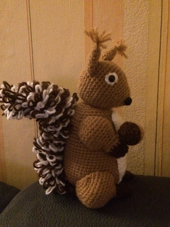 Bei dem Schwanz musste ich mich sehr anstrengen, aber irgendwie habe ich es dann gemacht und ich finde es sieht gut aus.