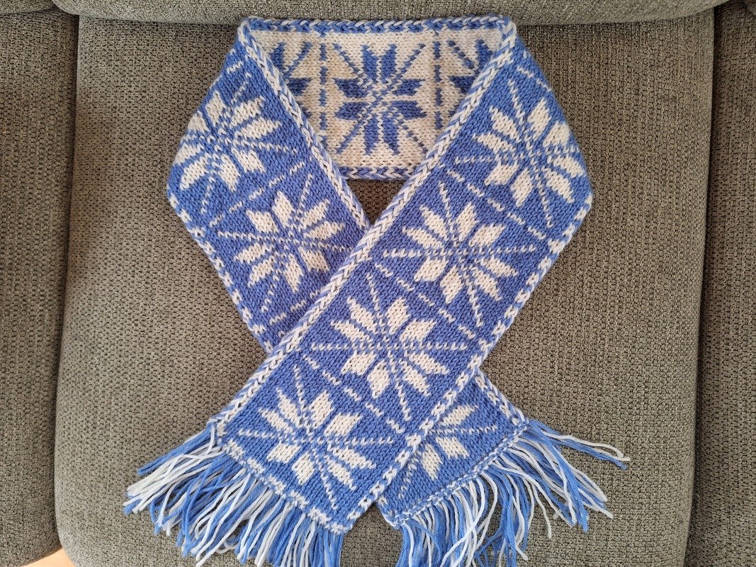 Kinderschal "Flocke" in Doubleface gestrickt