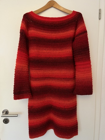 Das ist eine super Anleitung, vielen Dank! Alles ist verständlich erklärt. Ich habe damit mein erstes Kleid gehäkelt und bin sehr stolz.