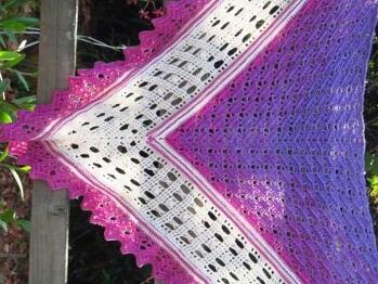 Schönes Muster! Hergestellt mit 100 g Farbverlaufsgarn.