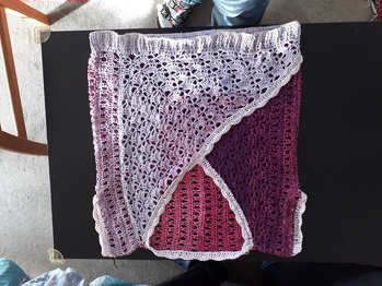 Hallo
So, fertig ist mein Werk ja schon länger, aber ich habe es nicht geschafft, es hochzuladen.
Super Anleitung und wenn es doch  mal hakt, gibt's von Michi schnelle Hilfe! Danke!