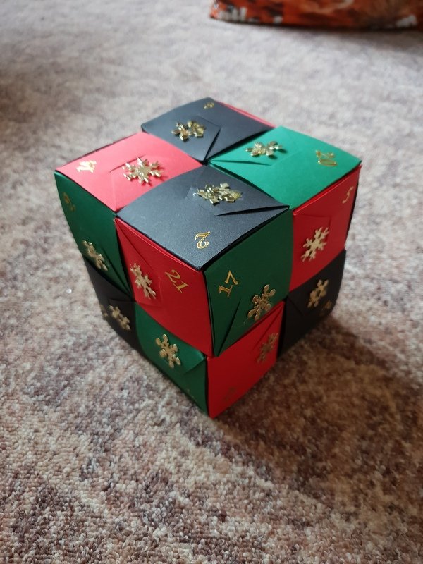 Adventskalender – Würfel – Bastelvorlagen und Anleitung