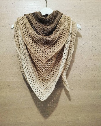 Ich habe das Tuch für meine Schwägerin gefertigt. Es ist einfach schön geworden. Danke für die tolle Anleitung!