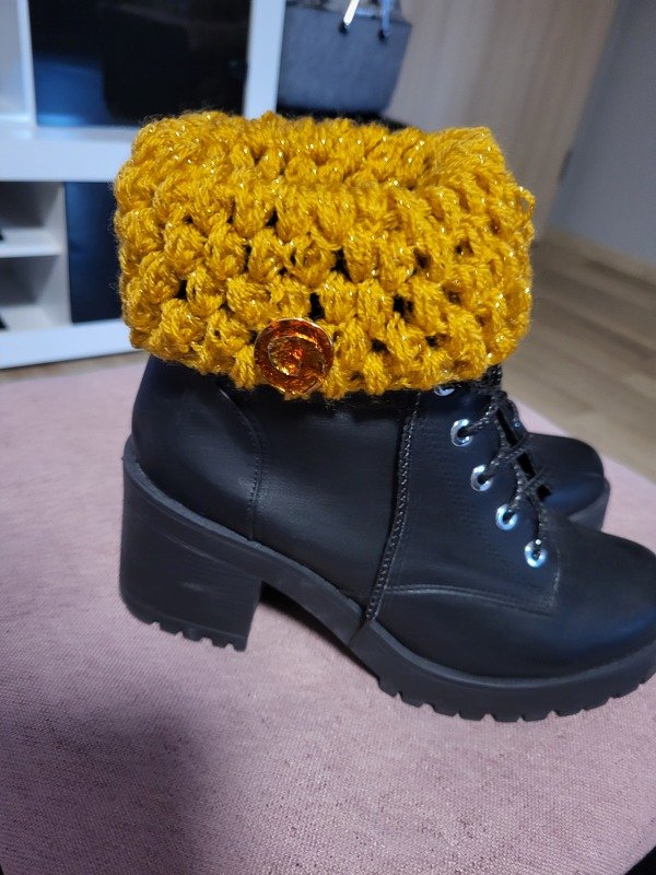 Häkelanleitung boot cuffs/Beinstulpen mit Knopf (jegliche Grösse)