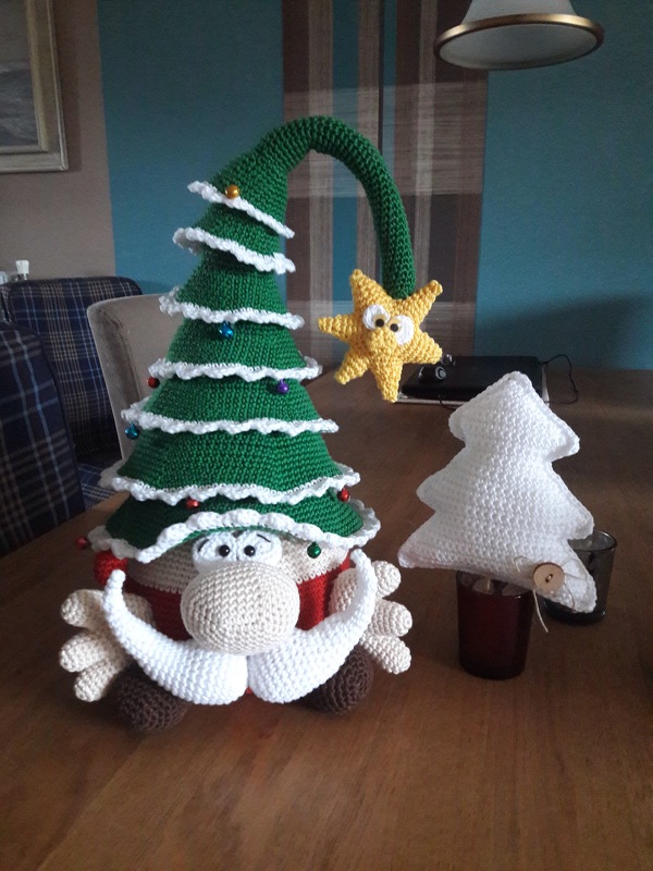 crochet pattern Christmas tree