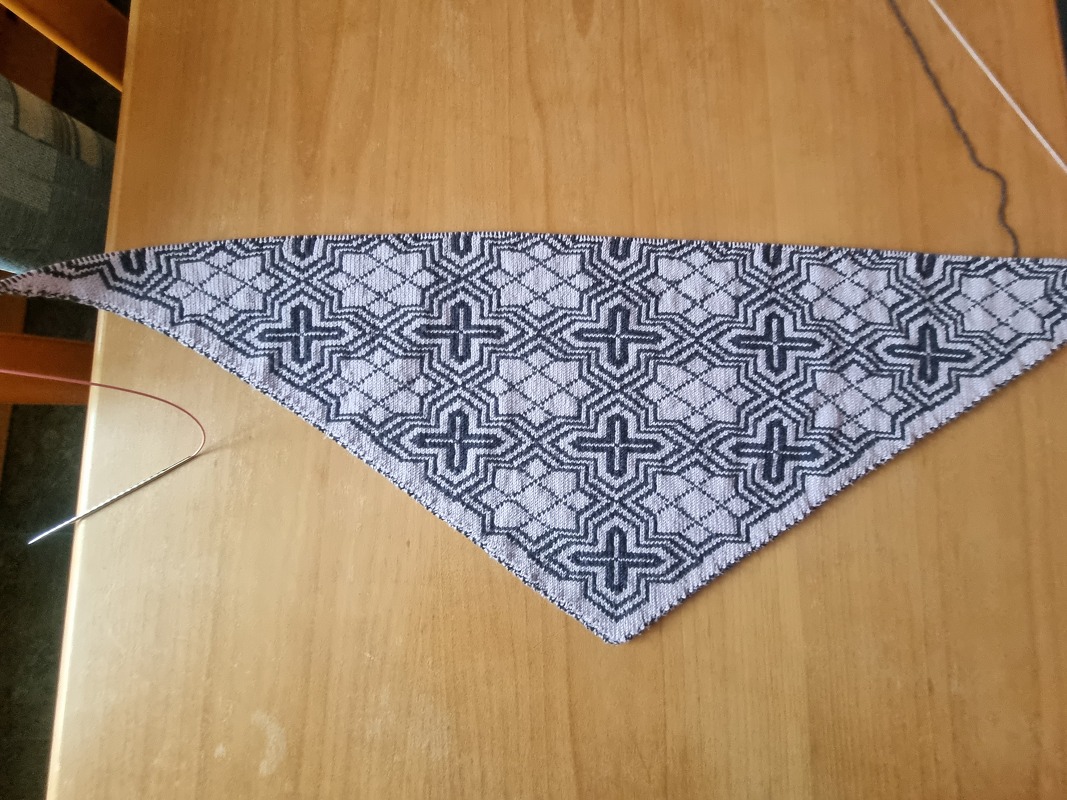Dreiecktuch "Orient" - ein Traum in Double-Face gestrickt
