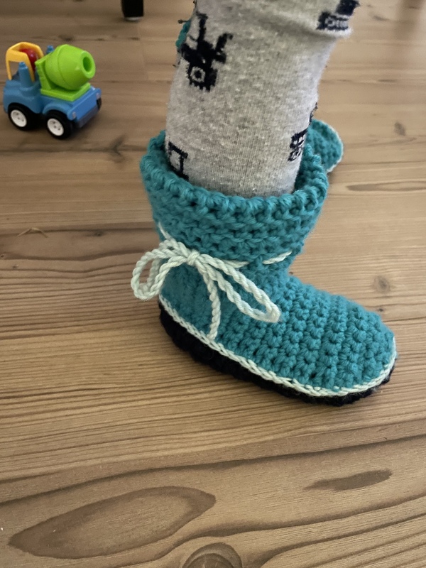 Schlupfy - leicht und schnell -  gehäkelter Bootie Gr.22-34