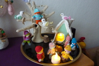 Alle warten auf den ersten Schneefall :-))
Sehr gut erklärt und man wird beim Zusammensetzen auch noch selbst kreativ